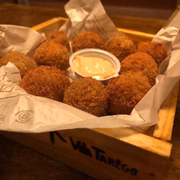 Bolotas da Vila Tarêgo