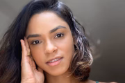 Ela canta no Prêmio Multishow