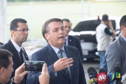 Bolsonaro sobre auxílio emergencial: "Não podemos continuar por muito tempo"