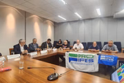Da parte do governo, estavam presentes os secretários de Relações de Trabalho, José Lopez Feijóo, e de Gestão de Pessoas, José Celso, ambos do MGI, além do secretário de Educação Superior, Alexandre Brasil, e do secretário de Educação Profissional e Tecnológica, Marcelo Bregagnolio, estes últimos do MEC