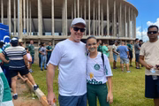 Fábio Macorin e Julia Macorin, estão confiantes para a partida. Aos 10 anos, Júlia é uma apaixonada pelo Palmeiras e fez uma produção especial para ver seu time