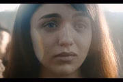 Ela atuou em um clipe sobre o atentado de Suzano (SP)