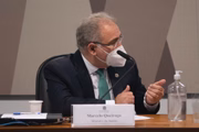 Ministro Marcelo Queiroga responde a perguntas dos senadores