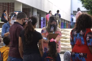 O governador João Doria manteve escolas abertas nas fases mais severas da pandemia