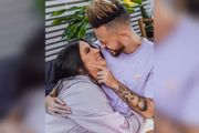 Bianca e Fred, na verdade, se conheceram em 2017, durante um evento do YouTube. Tempos depois, os pombinhos trocaram o primeiro beijo, mas optaram por manter a amizade colorida. Depois de idas e vindas, ao longo dos últimos três anos, o casal reatou em fevereiro, quando Boca Rosa saiu do Big Brother Brasil 
