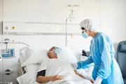 Com mutações resistentes, a variante Beta também foi classificada como de preocupação pela OMS. Identificada pela primeira vez na África do Sul, ela possui alto poder de transmissão, consegue reinfectar pessoas que se recuperaram da Covid-19, incluindo já vacinadas, e está presente em mais de 90 países