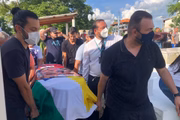 Corpo de Maurílio é enterrado
