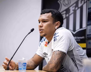 Apresentação de Gabriel Veron no Santos