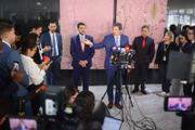 O governo Lula, com o ministro Fernando Haddad (Fazenda), não conseguiu vencer batalha da comunicação e revogou a medida após onda de fakenews sobre o Pix.