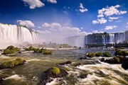 Foz do Iguaçu se destaca pela exuberante paisagem natural