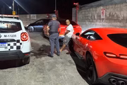 MC Ryan SP foi parado pela polícia enquanto dirigia Porsche