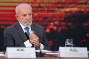 Governo Lula deve fazer campanha para melhorar popularidade