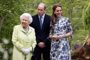 Os duques de Cambridge irão ascender ao comando do trono. Ao lado do casal, a rainha Elizabeth