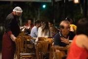 Bares ocuparam só 50% dos salões com mesas