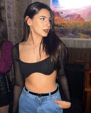 Ela assina o hit Pipoco com MC Melody