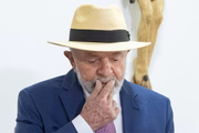 Lula avalia trocar o líder do governo por um cacique do Centrão