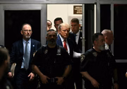 Trump no Tribunal de Justiça em Nova York, durante acusação sobre supostas fraudes na campanha