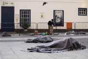 População em situação de rua sofre com frio na capital paulista