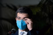 Randolfe Rodrigues (Rede-AP) requereu a presença dos prefeitos supostamente beneficiados no caso