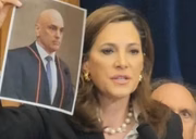 Foto de Moraes foi exibida no Congresso dos EUA