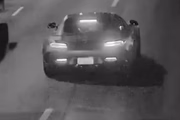 Primeiro carro passa em alta velocidade