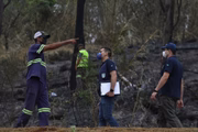 Após a queda nesta terça-feira (14/9), o avião pegou fogo na mata ao lado da Faculdade de Tecnologia do Estado de São Paulo (Fatec)