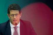 O ministro do Meio Ambiente, Ricardo Salles, concede coletiva de imprensa, nesta quinta-feira (22/4), no Salão Leste do Palácio do Planalto, após a reunião da Cúpula de Líderes sobre o Clima