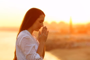 Focar no que temos, em vez do que não temos, e expressar gratidão regularmente pode melhorar nosso bem-estar emocional