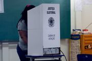O Tribunal Superior Eleitoral (TSE) definiu que as novas regras para distribuição dos recursos aos candidatos valeria só em 2022