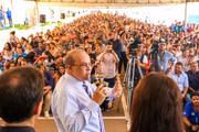O governador Ibaneis esteve na inauguração do bairro, mas o sorteio ontem foi feito pelo Facebook