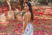 Em 2013, ela anunciou que havia se mudado para os Estados Unidos com o então marido da época, o empresário Greto Guariz. Na Califórnia, a profissional fez cursos técnicos de nutrição e nutrição esportiva e, em 2015, lançou o programa Mayra Seca Você 