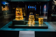 Peças em ouro exibidas na mostra Tesouros Ancestrais do Peru