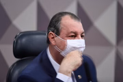 Senador Omar Aziz (PSD-AM) foi procurado pelo ex-presidente Lula na semana passada