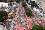 Desfile do Bloco Casa Comigo na Avenida Henrique Schaumann no bairro de Pinheiros, zona Oeste de São Paulo