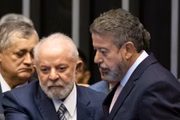O presidente da República, Luiz Inácio Lula da Silva (PT), e o presidente da Câmara, Arthur Lira (PP-AL).