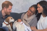 Harry, Doria e Meghan apaixonados com o nascimento de Archie 