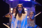  A brasileira não faz somente uma participação no filme