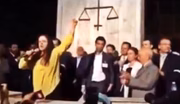 Janaina Paschoal durante ato pelo afastamento de Dilma Rousseff na USP, em 2016