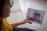 Ela contou que o filho deu um beijo nela antes de sair para visitar a namorada. Foi o último contato deles