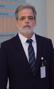 Cláudio Cinti é GomesRecepcionista