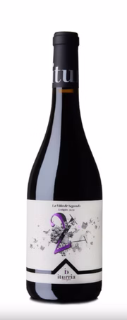 O La Vina de Segundo é macio e fresco, mas com aroma de frutos vermelhos e taninos muito sutis após seis a oito meses em barris frescos