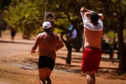 A população deve evitar a prática de atividades ao ar livre das 10h às 17h