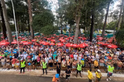 Foliões no bloco Investe ni Mim, no Ibirapuera