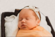 Amelie tem apenas sete semanas de vida