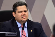 Embora tenha apoio da oposição, Alcolumbre já sinalizou a bolsonaristas que não deve levar adiante pautas contra o STF