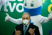 Marcelo Queiroga, ministro da Saúde, fala sobre a vacinação contra a gripe