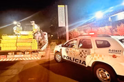 PM prende dois homens após apreender mais de 200 kg de maconha em carro guinchado no interior de SP.