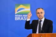 O novo ministro da Corte é conhecido por ser "terrivelmente evangélico" e deve defender pautas conservadoras na Suprema Corte