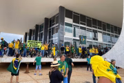 Ato golpista no centro do poder no dia 8 de janeiro de 2023 foi marcado por invasão das sedes dos Três Poderes