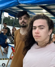 "Curti esse cabelo! Me lembrou aquele lá"